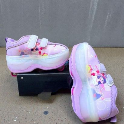 صورة كيت شوز بناتي يجمع بين اللعب والنعومة